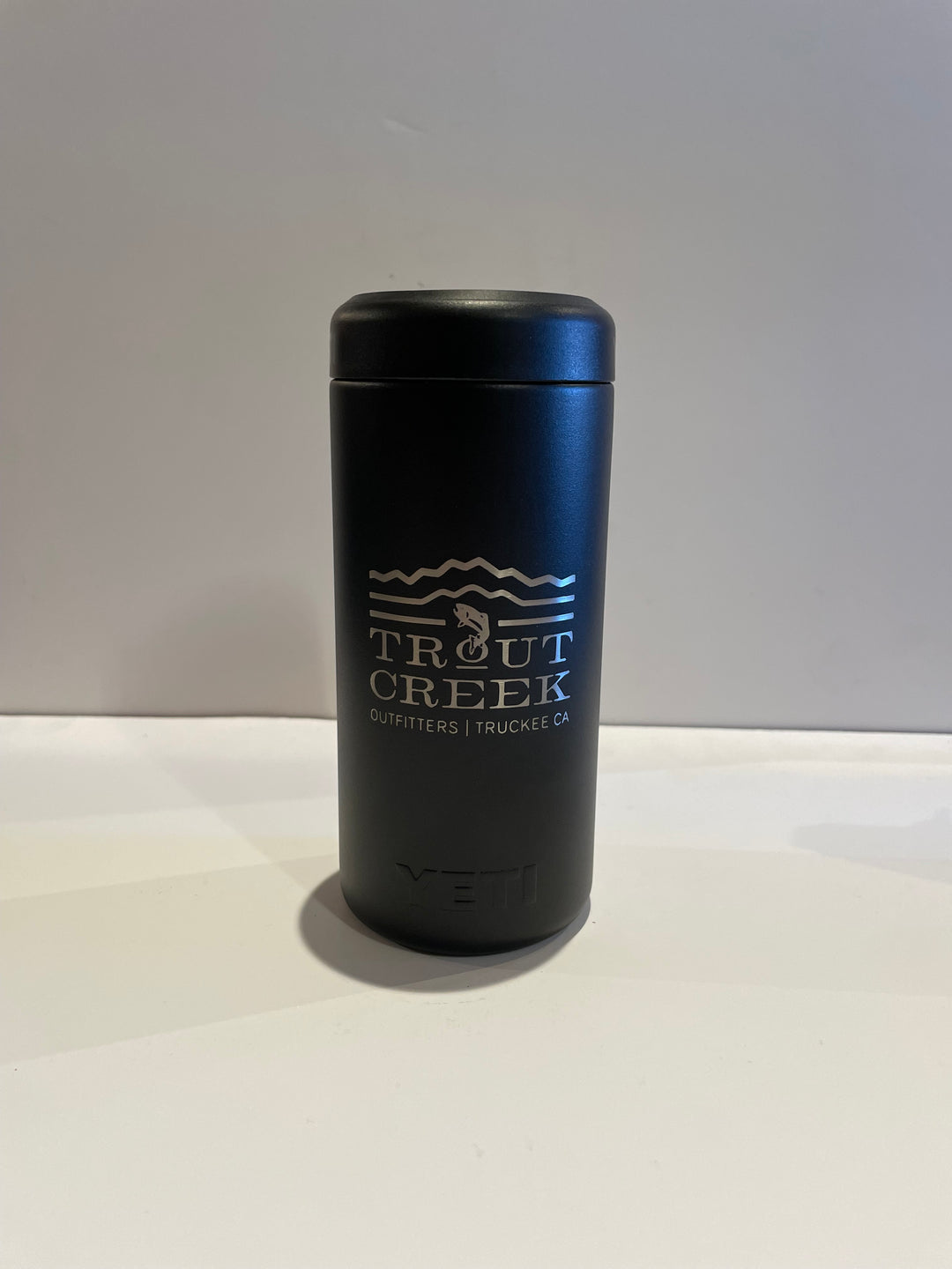 Yeti Rambler Colster- TCO Logo