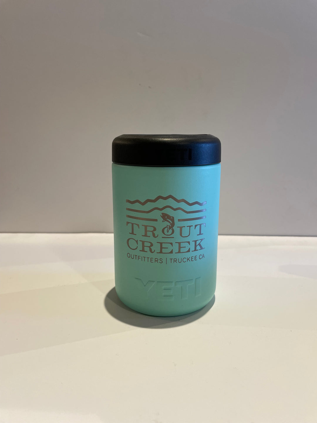 Yeti Rambler Colster- TCO Logo